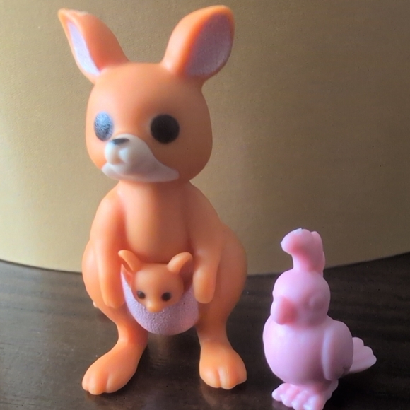 Gumi Yum ~~~Charming Orange and Pink Kangaroo & Bird Toy Set - Picture 1 of 2